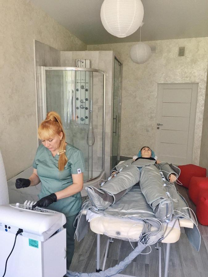 Sanatoriy-Hotel Feofaniya Kiev Bagian luar foto